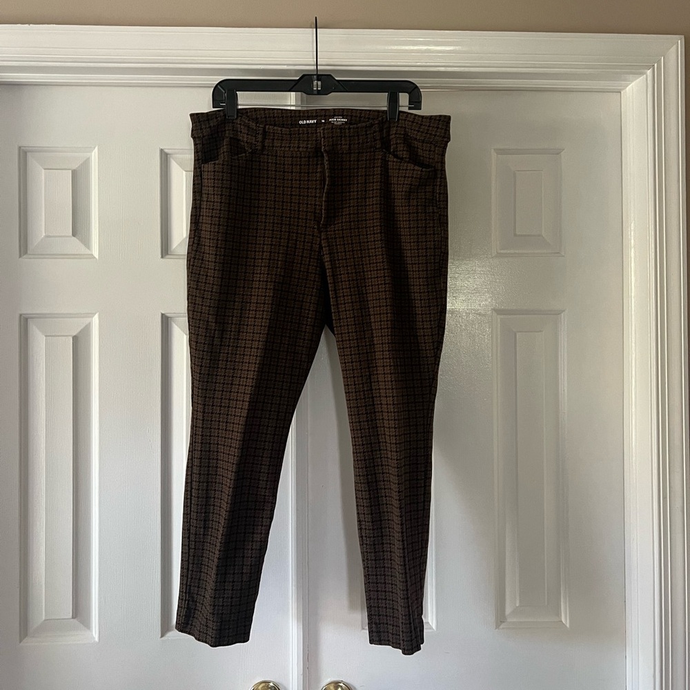 Old Navy pixie skinny brown houndstooth print pants